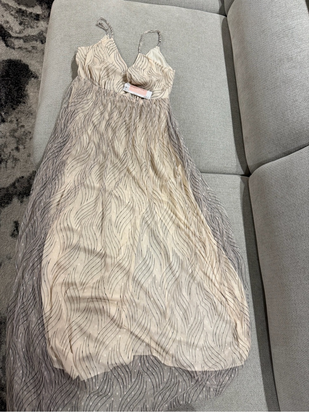 Elegant Cream Evening Gown - Picture 4 of 6